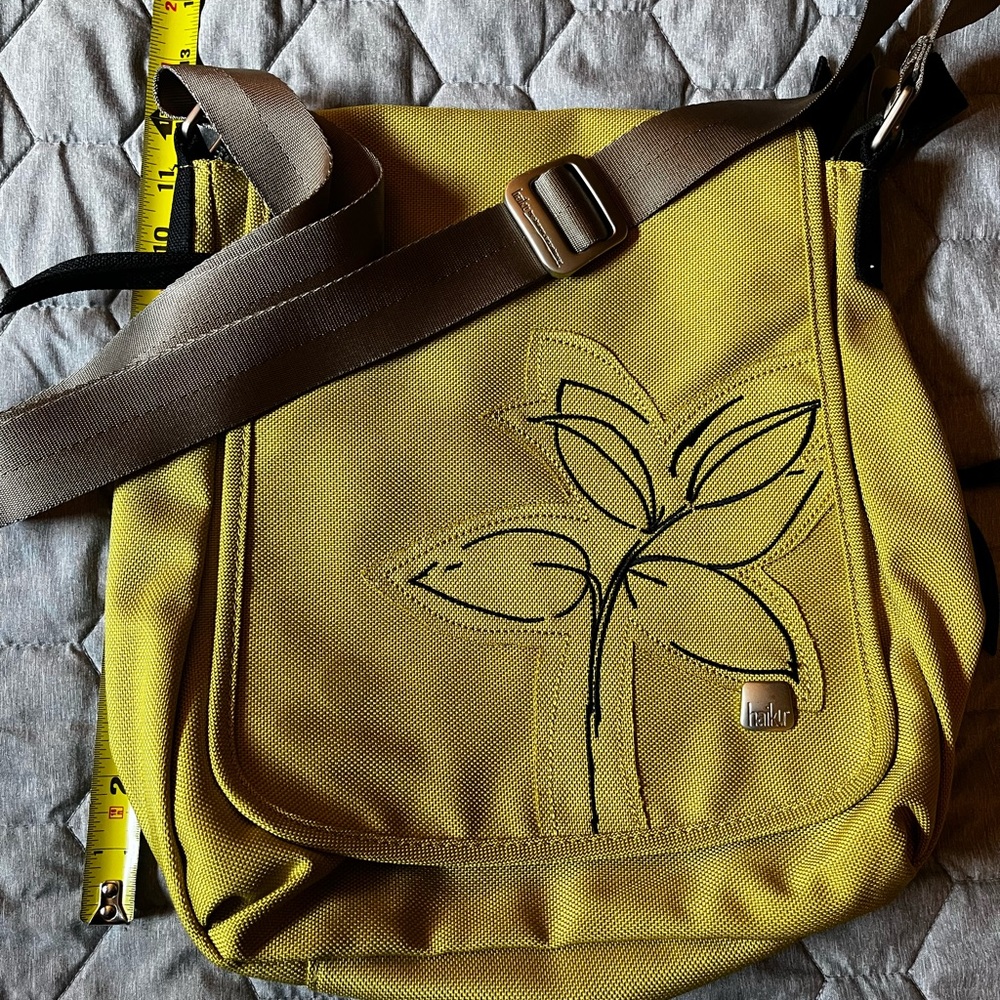 Haiku Crossbody
